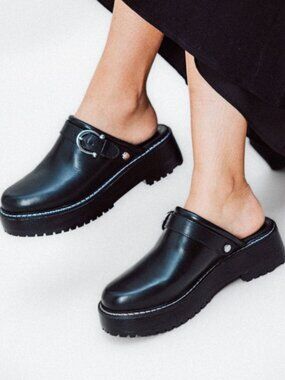 Matisse Black Lenni Platform Leather Slip on Clogs Size 7.5